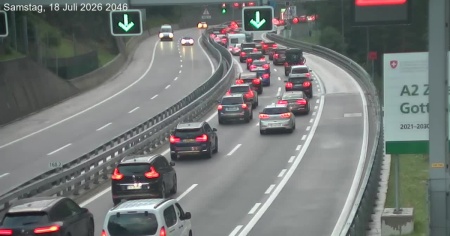 Ancora 6 chilometri di coda al San Gottardo