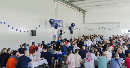 Doppia festa per il Gruppo Regazzi: estate, appartenenza e 80 anni di storia