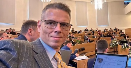 In prima linea contro i pedofili, intanto Patrick Frei abusava della figliastra