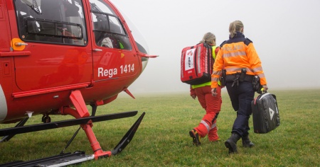 Precipita con il parapendio: morta una giovane pilota