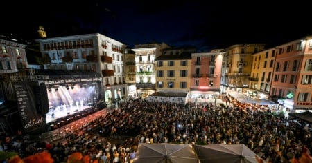 LongLake Festival verso il gran finale: 40 artisti e la città diventa un palcoscenico