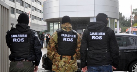 Ex 007 accusati di essere spie per la Russia