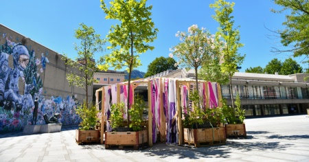 Le "Isole d'estate", gli studenti reinventano lo spazio contro il caldo