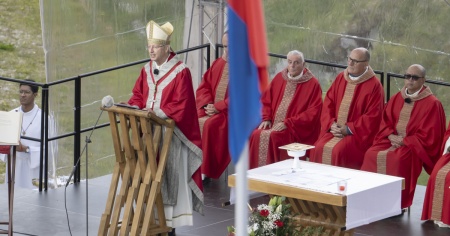 L'estate di mons. Alain de Raemy tra celebrazioni, pellegrinaggi e incontri