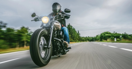 Raduno non autorizzato di motociclisti: 10 denunce