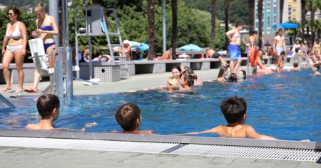 «Nei filtri della piscina troviamo di tutto. Capelli? C'è un nemico peggiore»