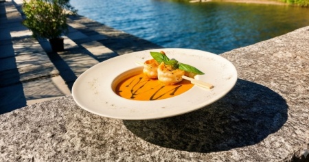 1° Agosto sul lago: vivi la magia della Festa Nazionale all'Antica Osteria del Porto