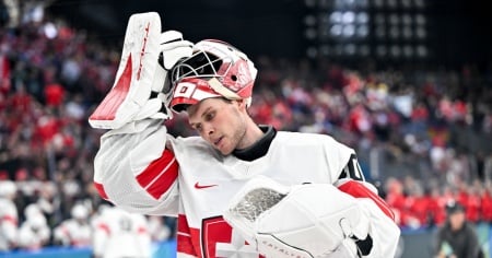 Akira Schmid firma con i Panthers