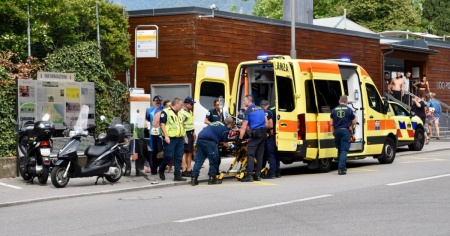 Grave incidente al Lido di Paradiso: uomo ferito dopo un tuffo