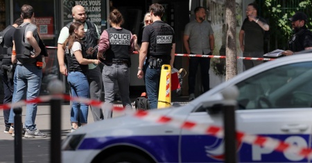 Tre donne ferite in un attacco con il coltello a Parigi