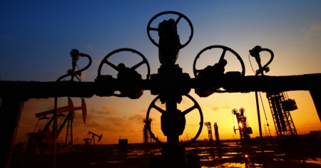 Petrolio in cambio di miliardi: il potere nascosto dei trader svizzeri