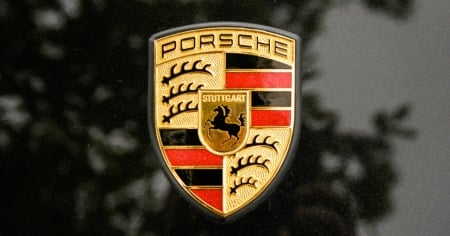 Porsche: i ricavi semestrali scendono a 17,23 miliardi di euro
