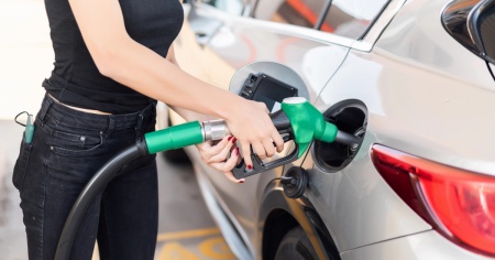 I prezzi della benzina aumentano e raggiungono il livello più alto degli ultimi due anni