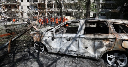 A Kiev distrutto anche un magazzino della Croce Rossa