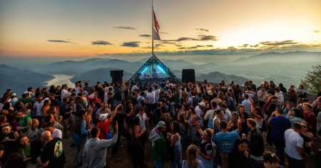 Salient torna alla carica con il Weekend 2