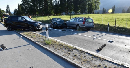 Scontro tra quattro auto: sei feriti