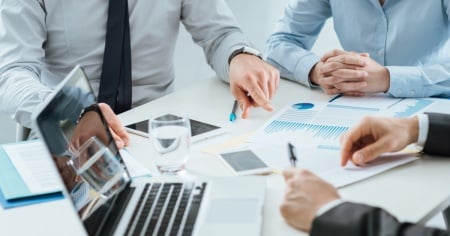Caldo record, ma in ufficio gli svizzeri restano formali