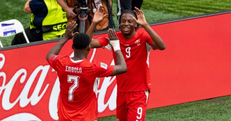 Manzambi inventa, Embolo segna: Svizzera avanti - GUARDA LIVE