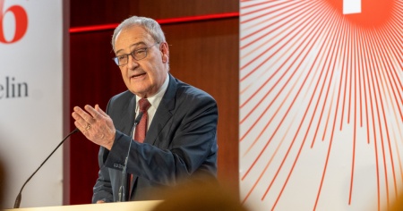 Parmelin celebra la festa nazionale con la popolazione a Renens