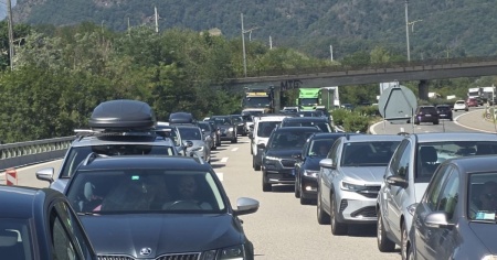 Incidente appena dopo il Ponte Diga, ed è subito traffico in tilt