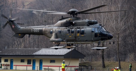 Tre Super Puma da Locarno alla Corsica per aiutare a spegnere gli incendi boschivi