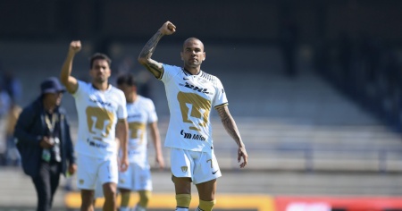 Dani Alves dovrà pagare oltre 2 milioni al suo ex club