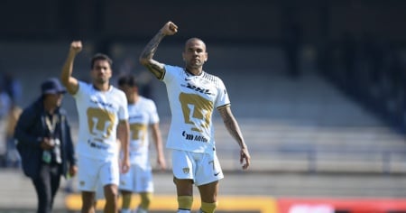 Dani Alves dovrà pagare oltre 2 milioni al suo ex club