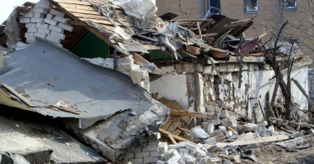 Almeno 6 morti e 50 feriti negli attacchi russi di oggi sull'Ucraina