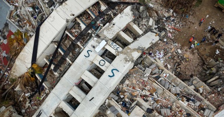 Si scava ancora, ma ora i morti sono più di 3000