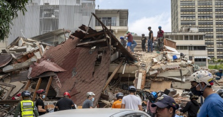 La pioggia aggrava la situazione dei terremotati in Venezuela