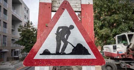 Lavori notturni al ponte sul Cassarate di via alla Bozzoreda