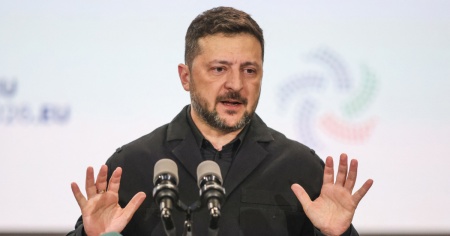 Zelensky annuncia un rimpasto di governo e sostituisce il primo ministro