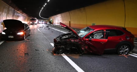 Carambola nel tunnel di Crapteig: due feriti