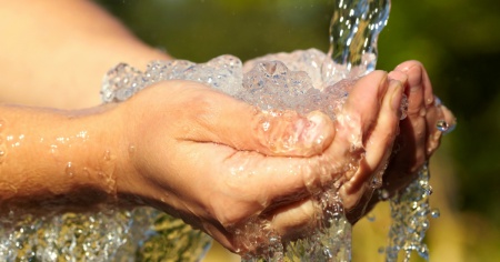 Acqua, non tutta deve essere sempre potabile