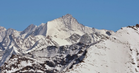 Alpinista ritrovato senza vita sul ghiacciaio del Mountet
