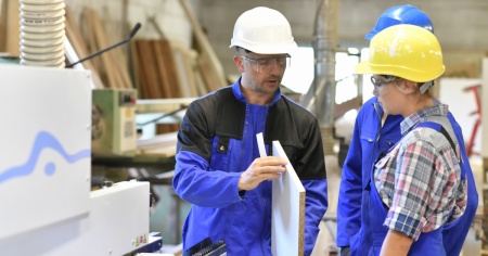 Apprendisti, le istruzioni non bastano: «Vanno seguiti da vicino»