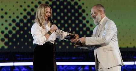 Premiata l'attrice Virginie Efira