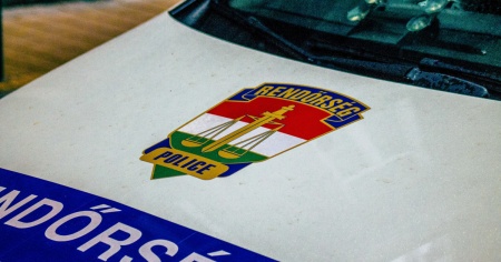 Autobus turistico fuori strada: almeno dodici morti