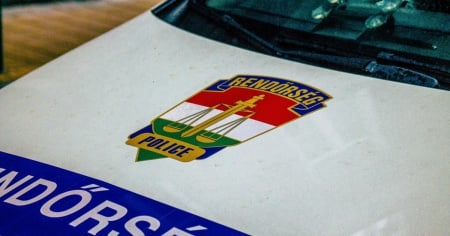 Autobus turistico fuori strada: almeno dodici morti