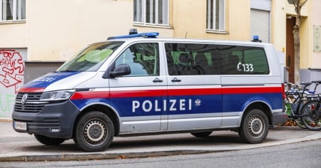 Bambina di otto anni uccisa con un coltello da cucina: arrestato il padre