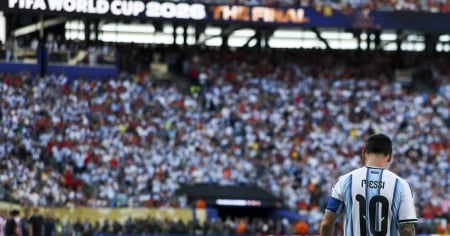 Bombe e fucili: il Mondiale della paura per Messi&CO