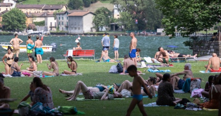 Il caldo non è uguale per tutti: più colpite donne, anziani e chi ha un basso reddito