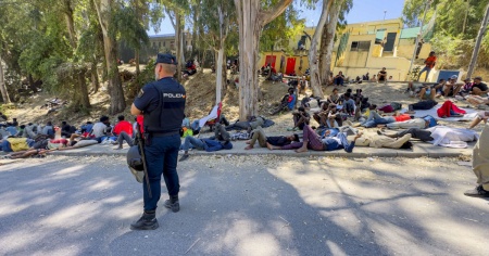 Ceuta avvia l'esame di richieste d'asilo per 2.500 migranti