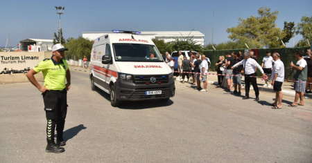 «Il traghetto è affondato dopo essere stato colpito dalle onde»