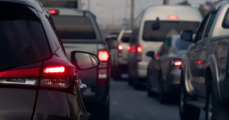 Se l’auto pesa sul portafoglio, si sceglie di più il bus