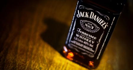 Il Jack Daniel's in crisi, è lite fra gli eredi del whisky
