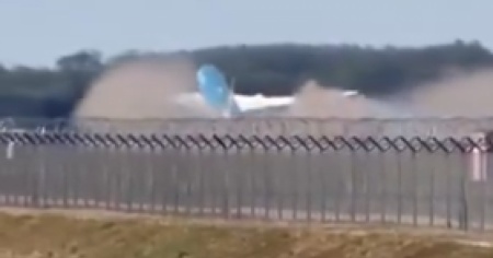 Incidente sfiorato a Monaco: per il Boeing «problemi di accelerazione»