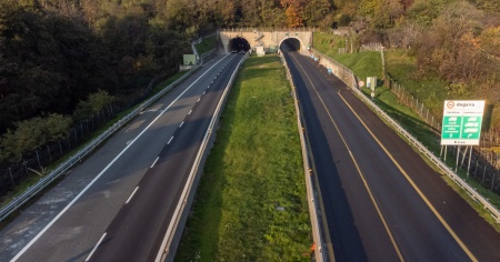 Manutenzione sull'A9: notte di disagi verso la Svizzera