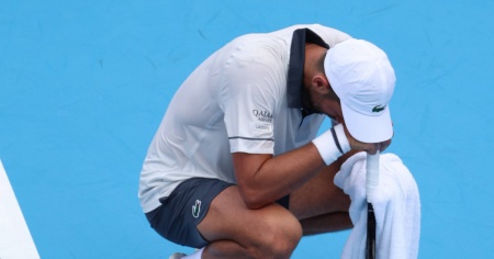 Djokovic tramortito, eliminato e preoccupato