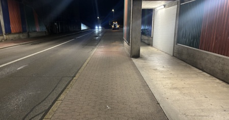 Cade dalla bici, la vita di una 43enne è in pericolo